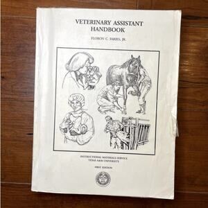 VTG Veterinary Assistant Handbook Paperback Texas A&M 1st Edition 1995